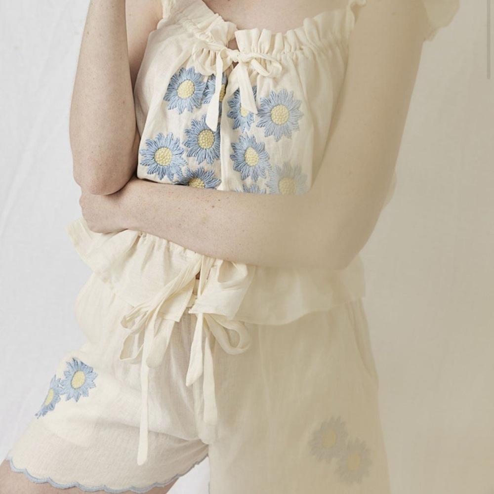 Innika Choo 100% linen embroidered shorts